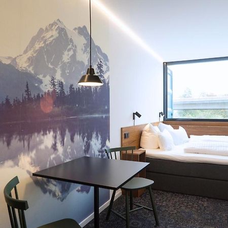 Tin Inn - Heinsberg - Das Hotel Aus Hochwertig Ausgebauten Ueberseecontainern Екстериор снимка